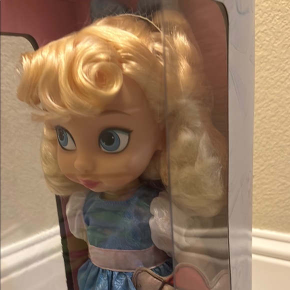 Disney Animators' Collection Cinderella Doll - Picture 14 of 17